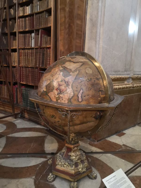 Austrian National Library - globe