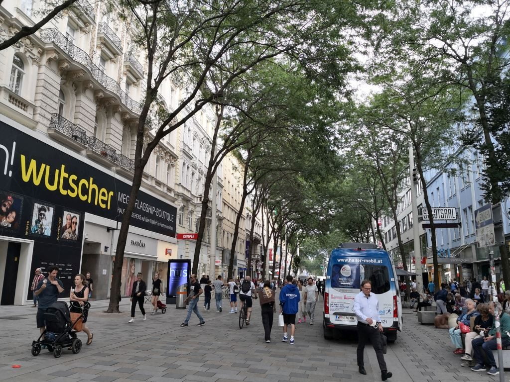 Mariahilferstrasse - shared spaces