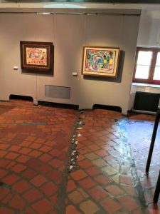 Kunst Haus Wien (Museum Hundertwasser) - uneven floor