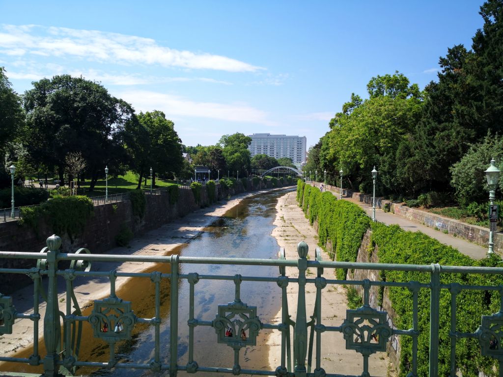 Stadtpark - crossing bridges